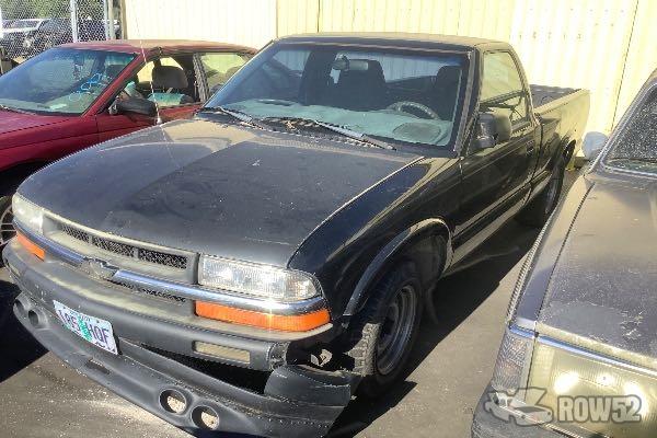 Photo of 2000 Chevrolet S10 Pickup
