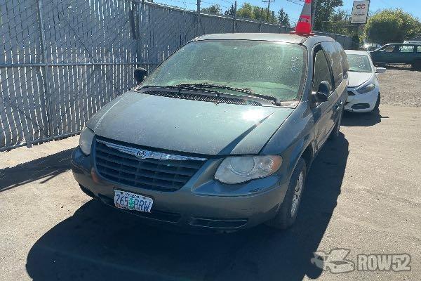 Photo of 2005 Chrysler Town & Country