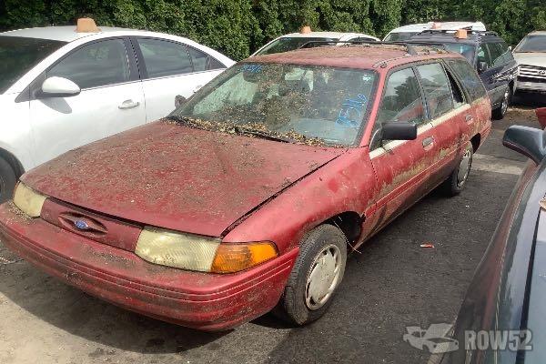 Photo of 1993 Ford Escort Wagon