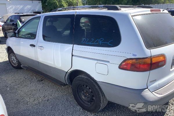 Photo of 1998 Toyota Sienna