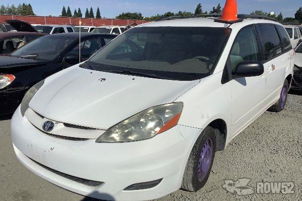 Photo of 2008 Toyota Sienna