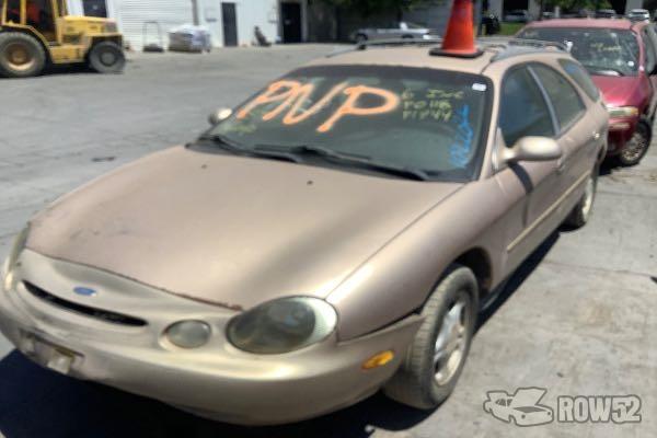 Photo of 1997 Ford Taurus Wagon