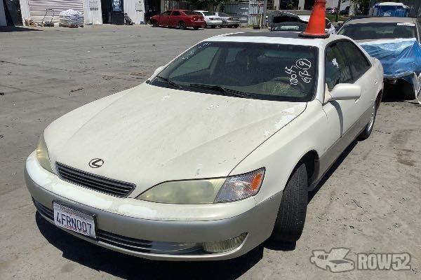 Photo of 1999 Lexus ES 300