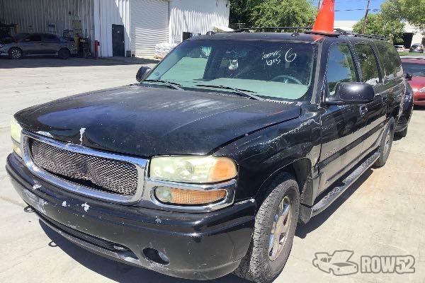 Photo of 2004 GMC Yukon Denali