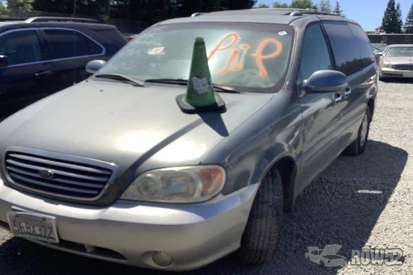 Photo of 2002 Kia Sedona
