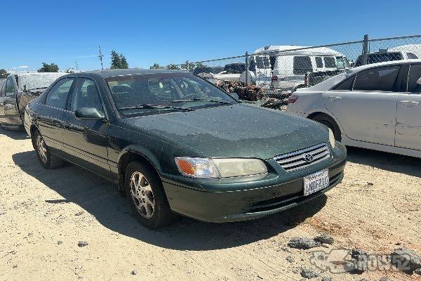 Photo of 2000 Toyota Camry