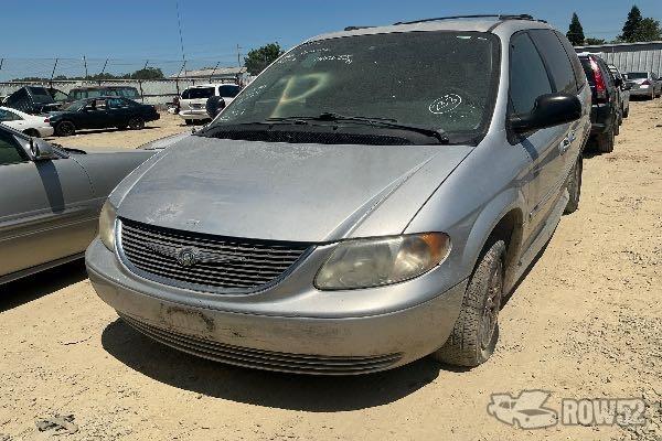 Photo of 2004 Chrysler Town & Country