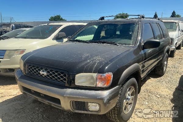 Photo of 1999 Nissan Pathfinder (1999-5)