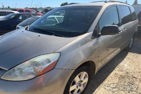 Photo of 2006 Toyota Sienna