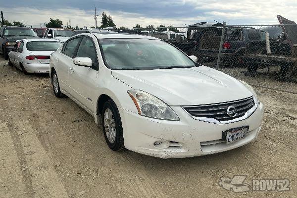 Photo of 2010 Nissan Altima Hybrid