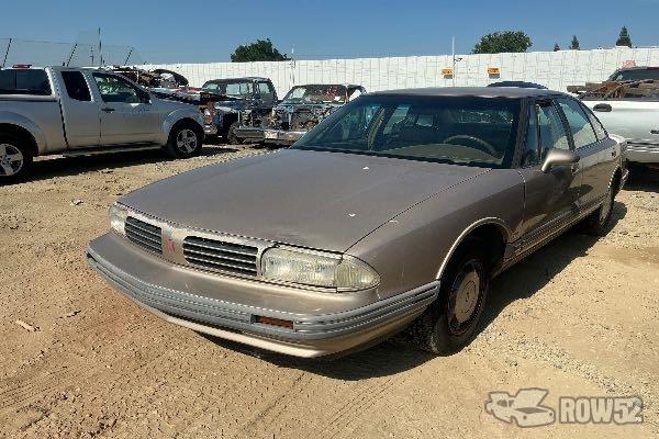 Photo of 1995 Oldsmobile Royale