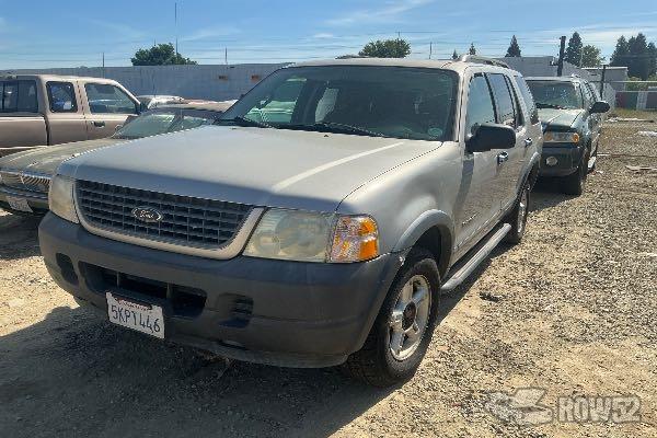 Photo of 2004 Ford Explorer