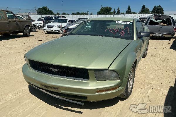 Photo of 2005 Ford Mustang