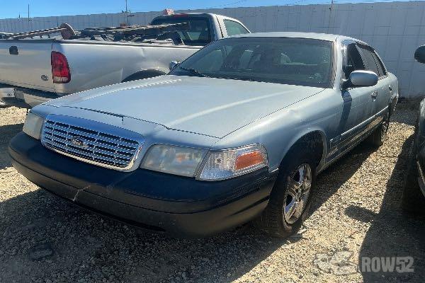 Photo of 2000 Ford Crown Victoria