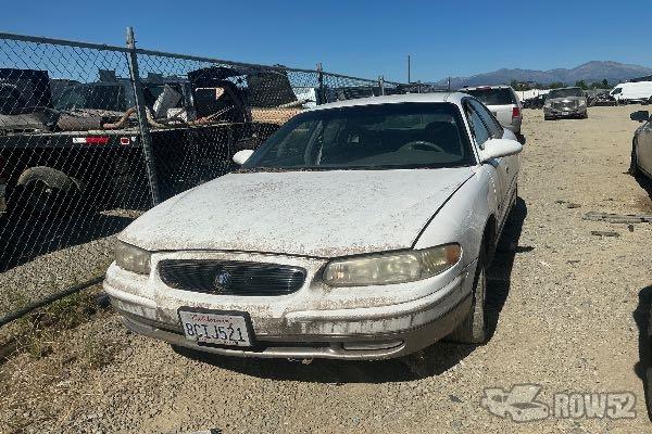 Photo of 1999 Buick Regal