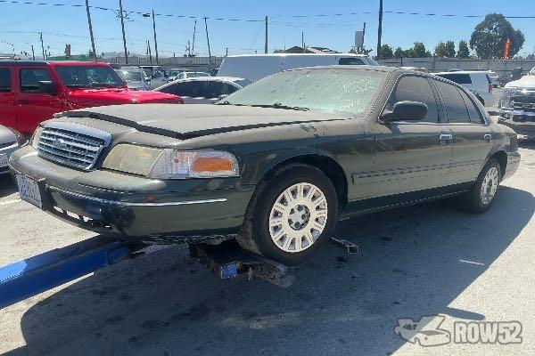 Photo of 2003 Ford Crown Victoria