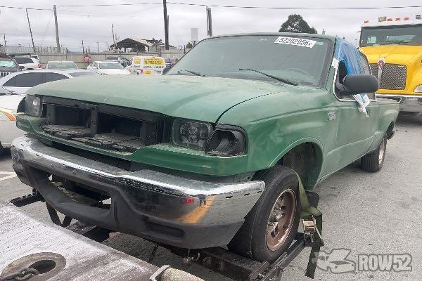 Photo of 2003 Mazda Truck