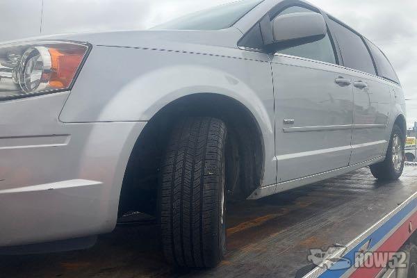 Photo of 2008 Chrysler Town & Country