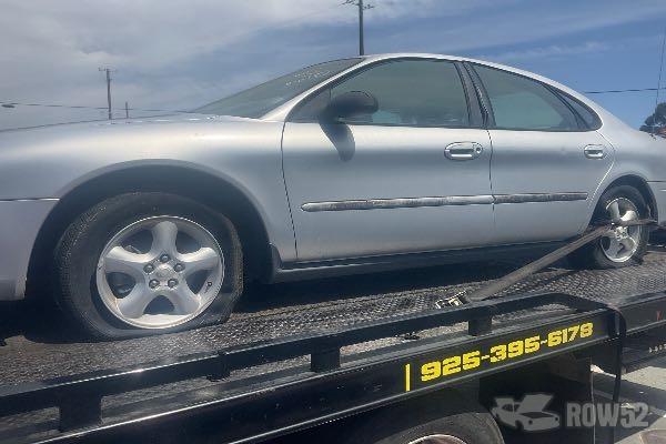 Photo of 2000 Ford Taurus