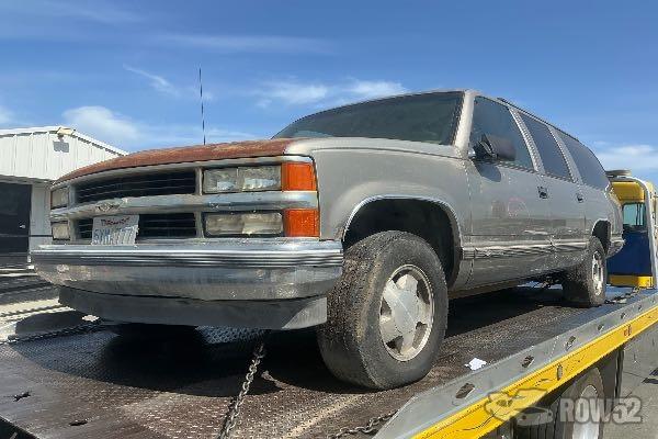 Photo of 1999 Chevrolet Suburban
