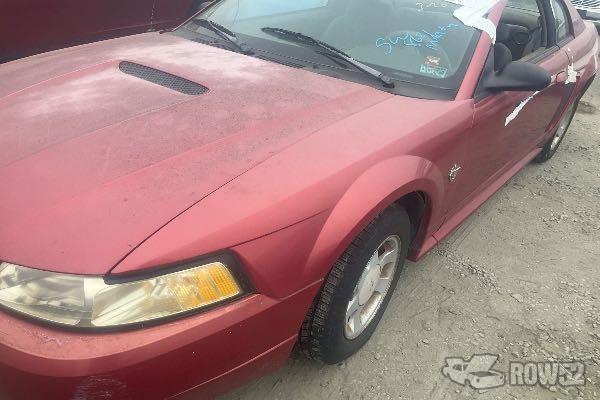 Photo of 1999 Ford Mustang
