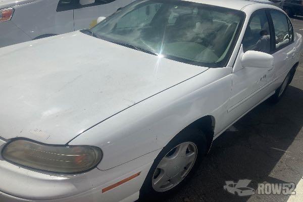 Photo of 2000 Chevrolet Malibu