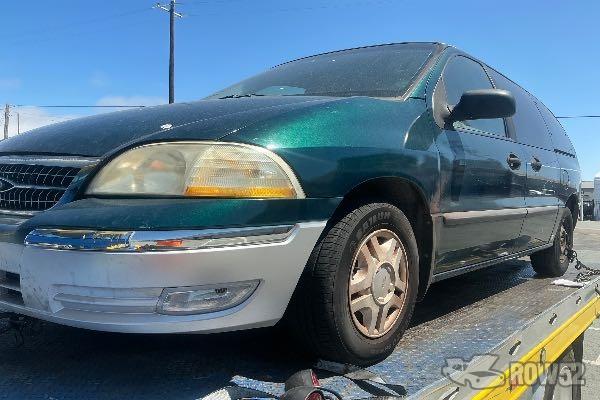 Photo of 2000 Ford Windstar