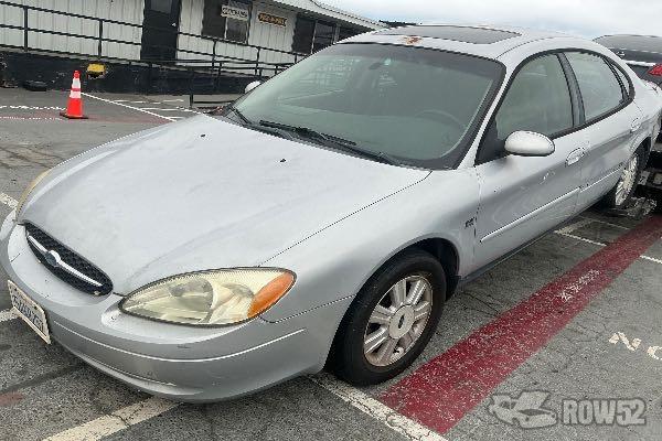 Photo of 2003 Ford Taurus