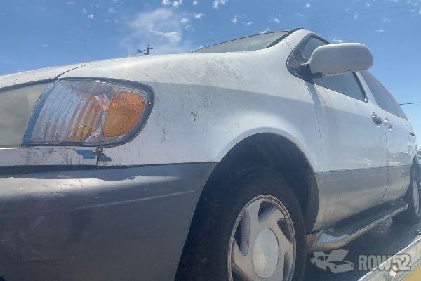 Photo of 2002 Toyota Sienna
