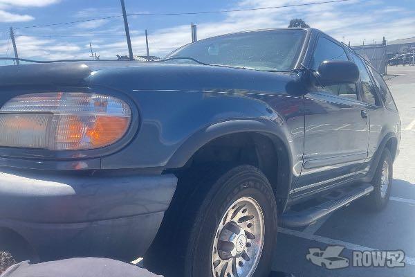 Photo of 1999 Ford Explorer