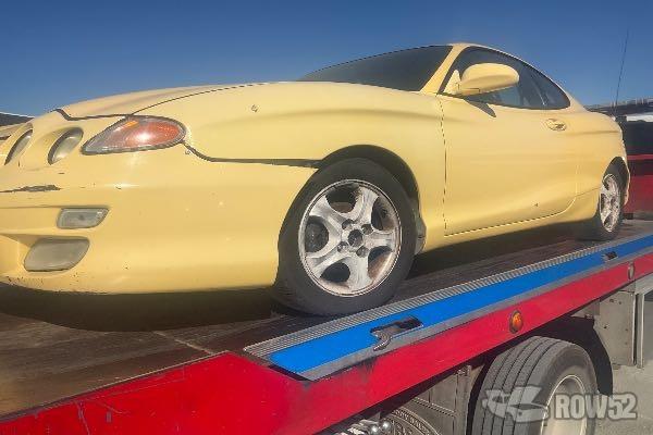 Photo of 2000 Hyundai Tiburon