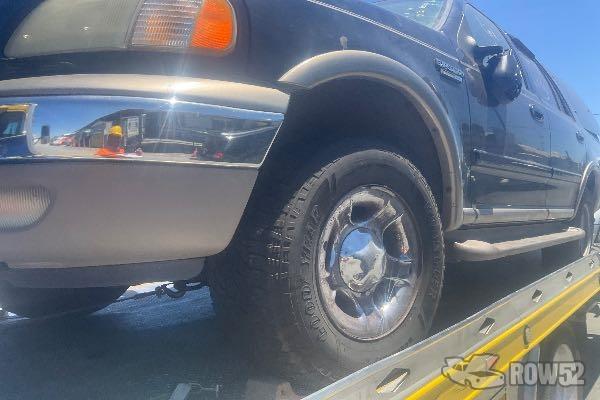 Photo of 2002 Ford Expedition