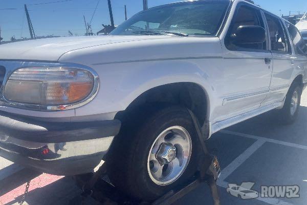 Photo of 1998 Ford Explorer