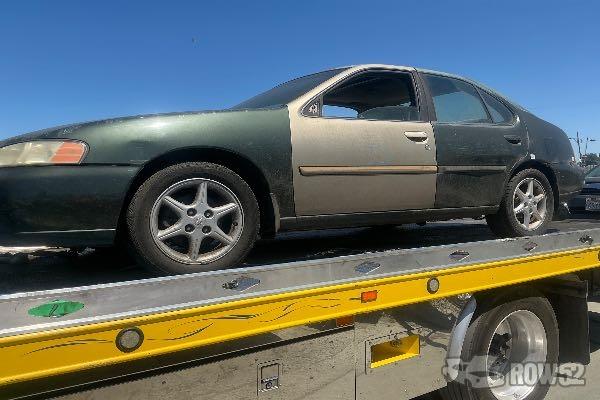 Photo of 2000 Nissan Altima