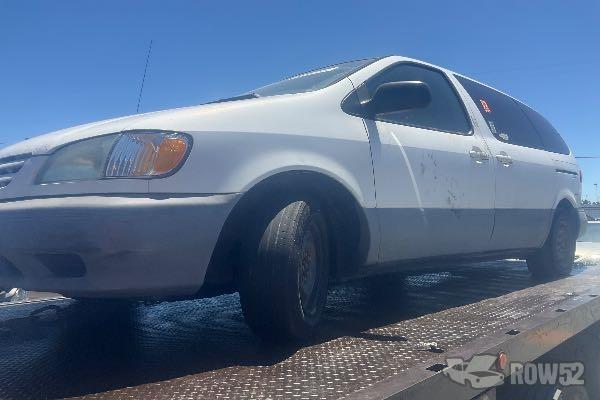 Photo of 2003 Toyota Sienna