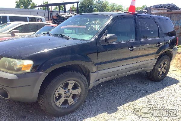 Photo of 2005 Ford Escape