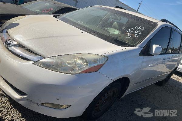 Photo of 2008 Toyota Sienna