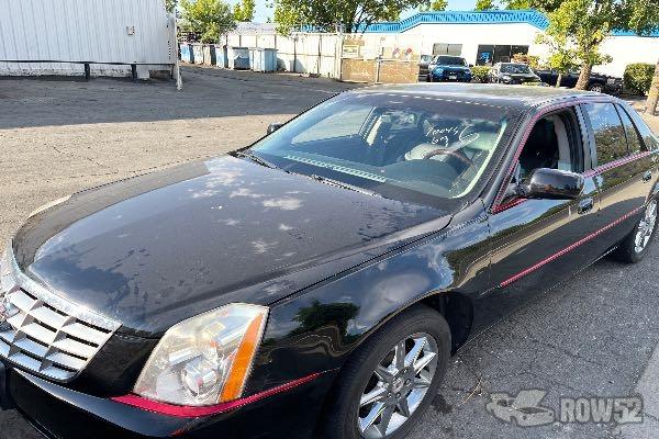 Photo of 2010 Cadillac DTS