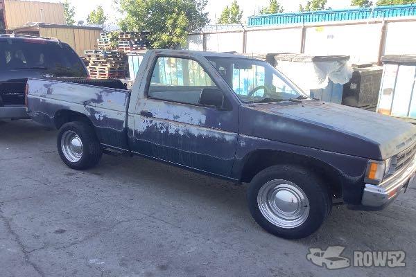 Photo of 1990 Nissan Pickup