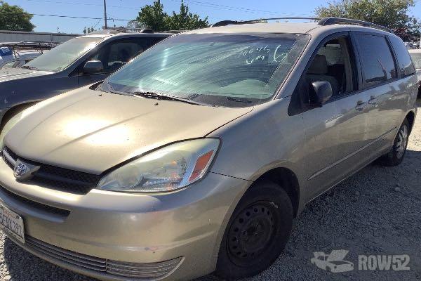 Photo of 2004 Toyota Sienna