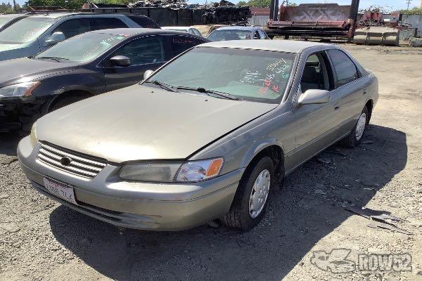 Photo of 1999 Toyota Camry