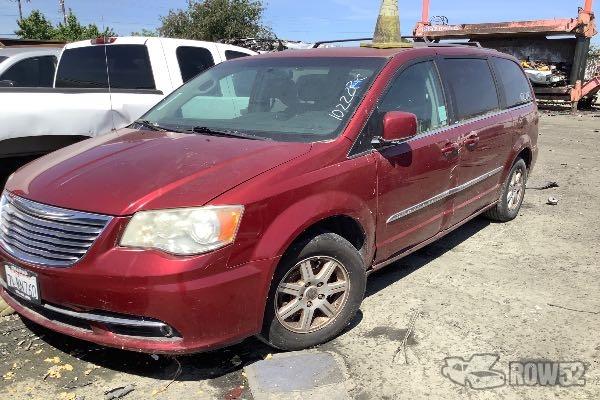 Photo of 2013 Chrysler Town & Country