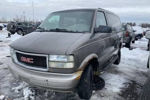 Photo of 2003 Gmc Safari