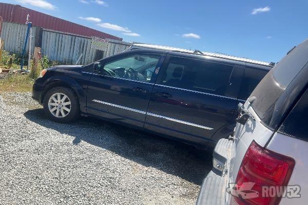 Photo of 2014 Chrysler Town & Country