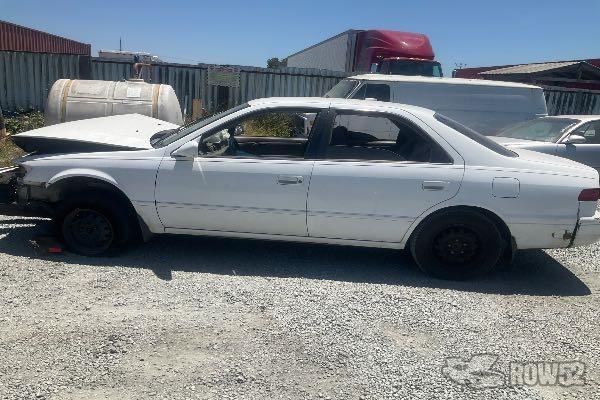 Photo of 1999 Toyota Camry