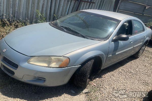 Photo of 2001 Dodge Stratus