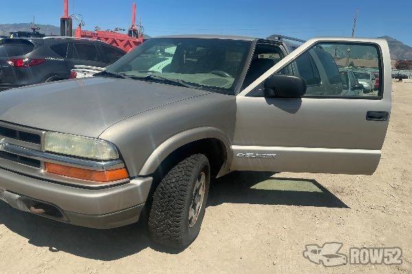 Photo of 2004 Chevrolet Blazer