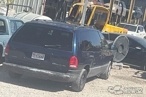 Photo of 2000 Dodge Grand Caravan