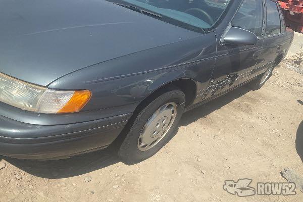 Photo of 1994 Ford Taurus