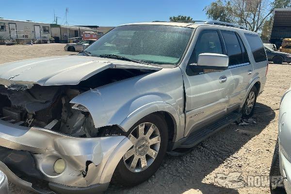 Photo of 2004 Lincoln Navigator